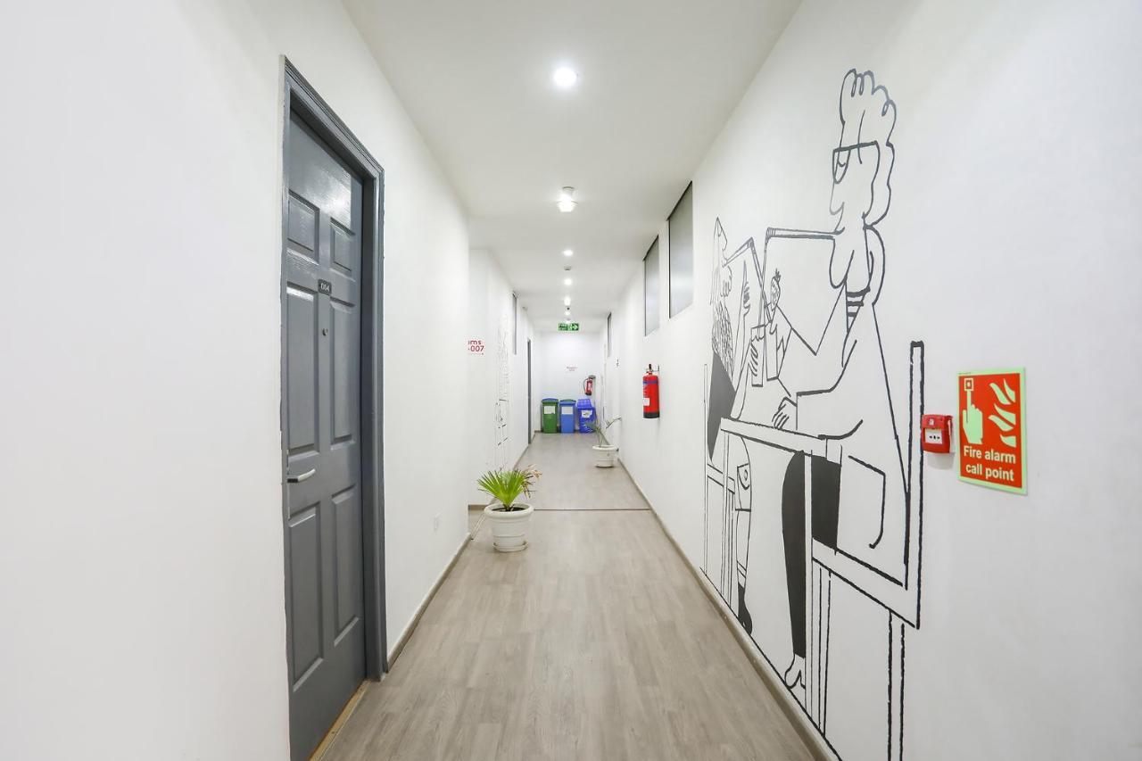 Fabhotel Golden World Газиабад Екстериор снимка