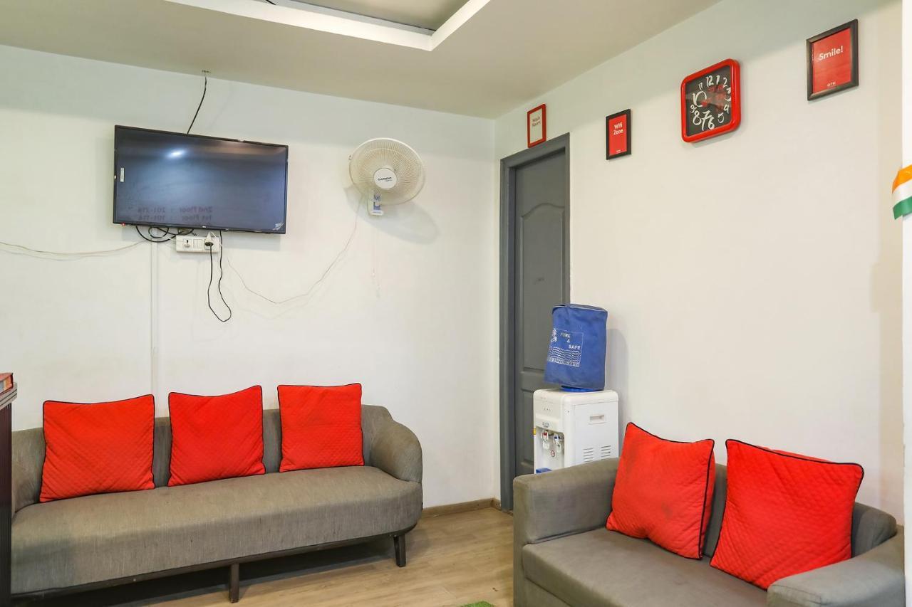 Fabhotel Golden World Газиабад Екстериор снимка