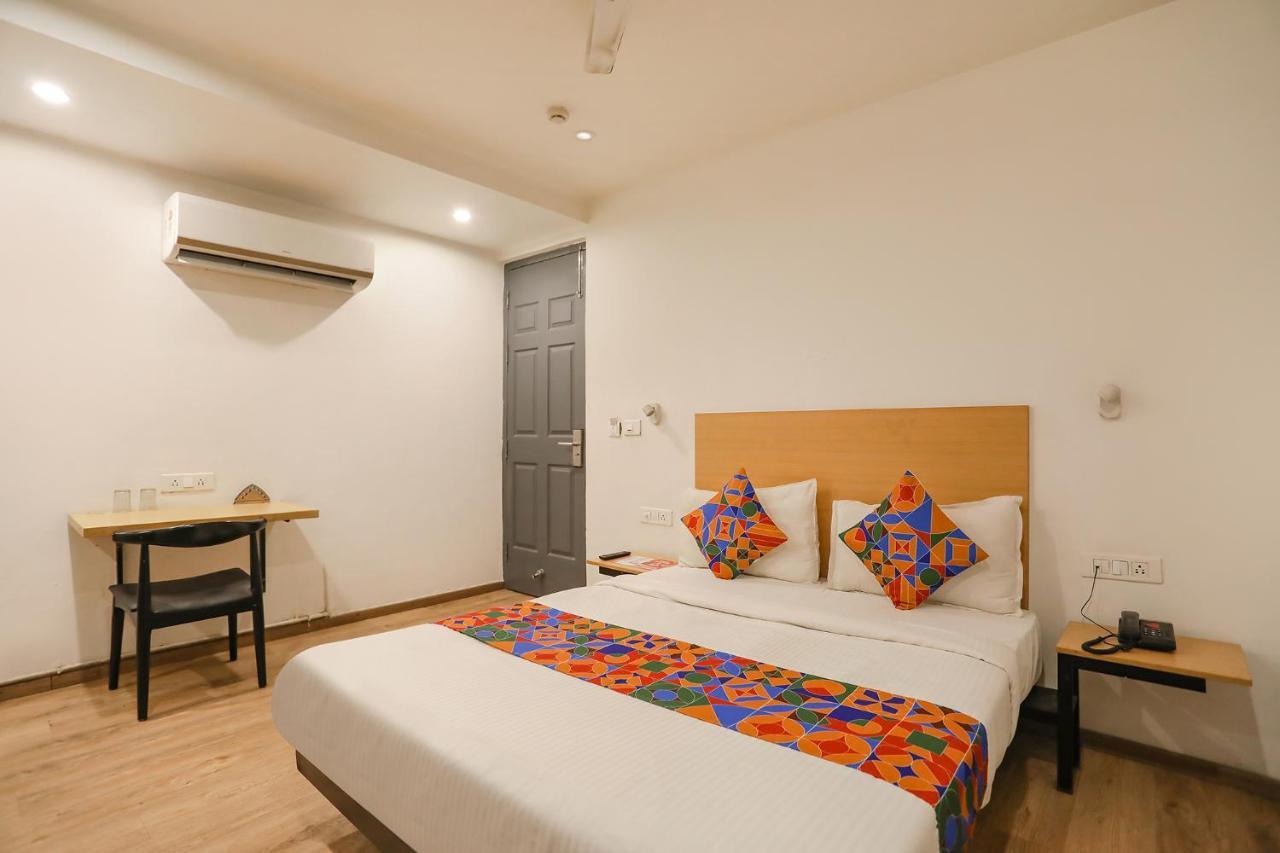 Fabhotel Golden World Газиабад Екстериор снимка