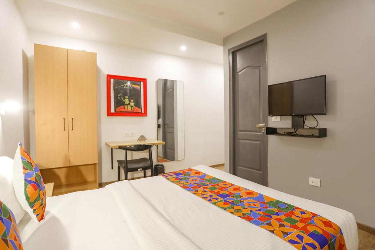 Fabhotel Golden World Газиабад Екстериор снимка
